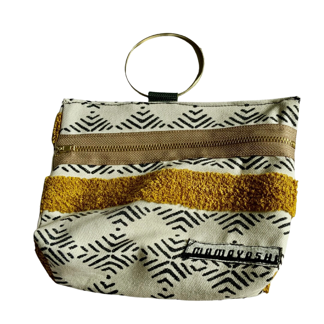 RIVER BED Bangle Clutch