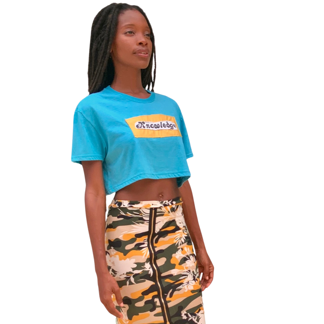 INNER KNOWLEDGE Crop T-Shirt / CALL ON YOU Skirt